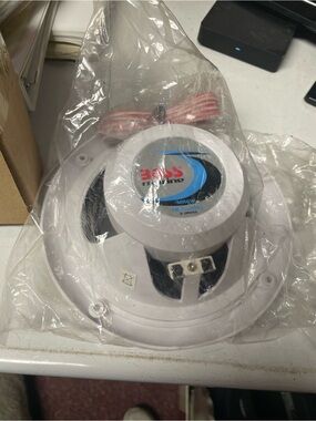 Boss MR6W 6.5 in. Dual Cone 180W White Marine Audio Speakers - Pair